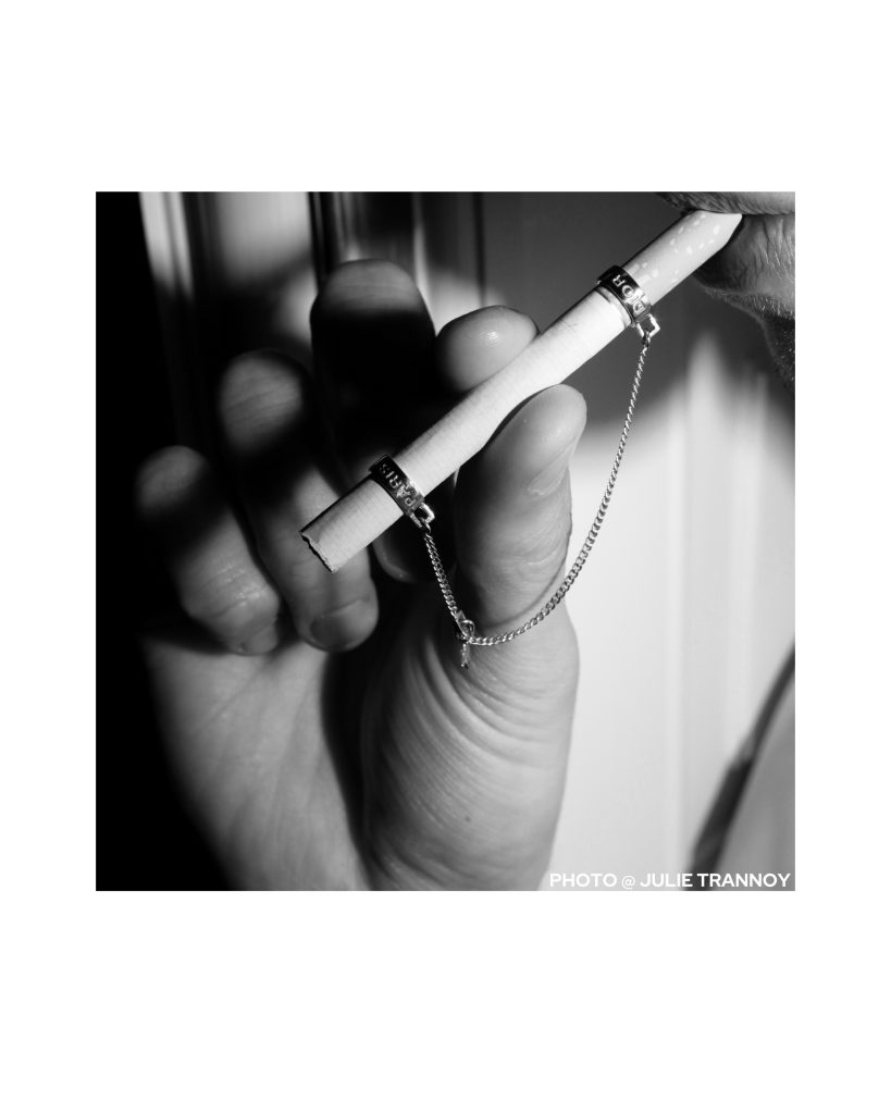 Dior Homme par Hedi Slimane automne-hiver 2003-2004 - Collection “Luster” - Bijou de cigarette. © Julie Trannoy